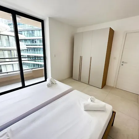 Modern Luxury Flat In Paceville Διαμέρισμα *