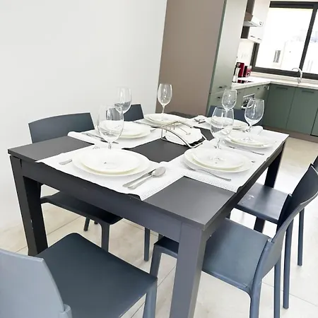 Modern Luxury Flat In Paceville Διαμέρισμα *