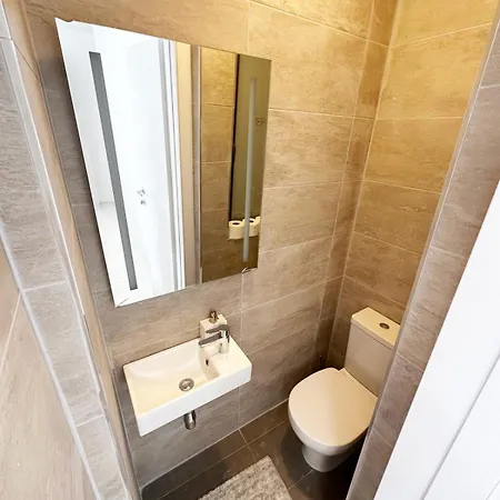 Apartment Modern Luxury Flat In Pacaville *