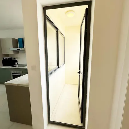 Modern Luxury Flat In Paceville San Julián